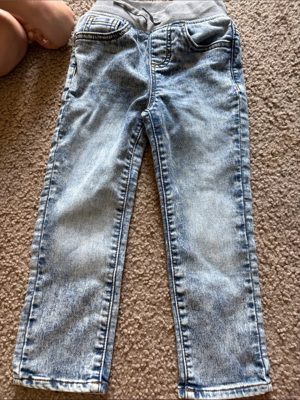 B65 lot of 5 4t boys bottoms— 2 jeans, 3 shorts